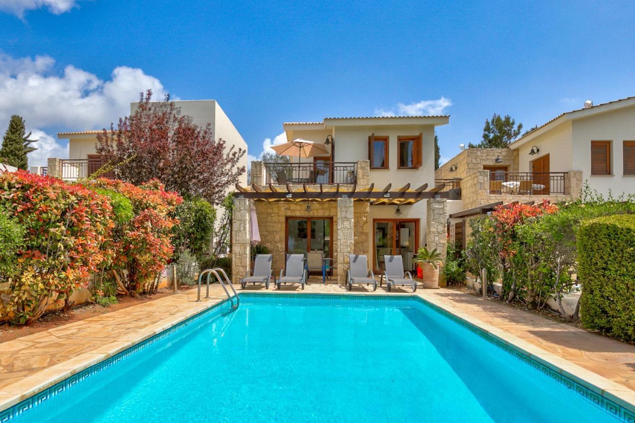 2 Bedroom Villa Destu With Private Pool And Golf Views, Aphrodite Hills Resort เกาเคลีย ภายนอก รูปภาพ